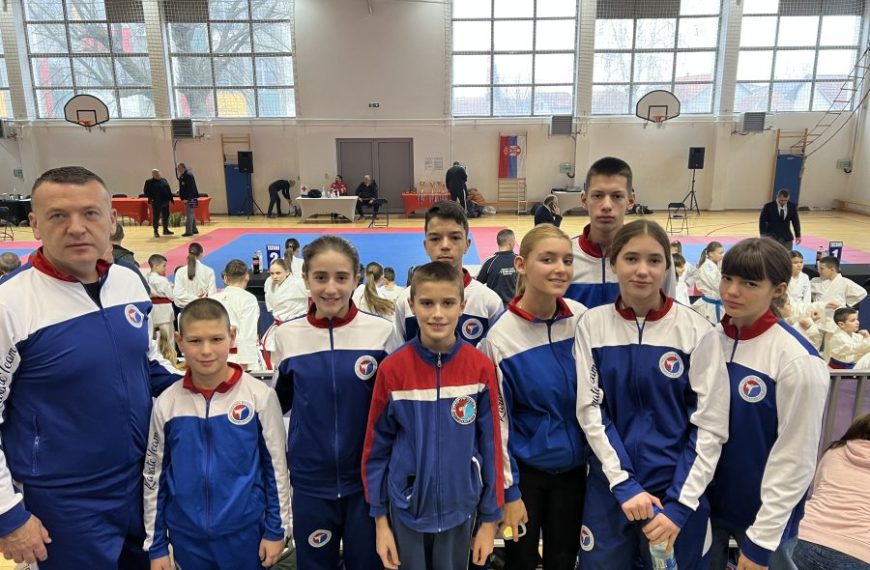 Karatisti Zvečana i Kosovske Mitrovice osvojili 10 medalja u Kraljevu