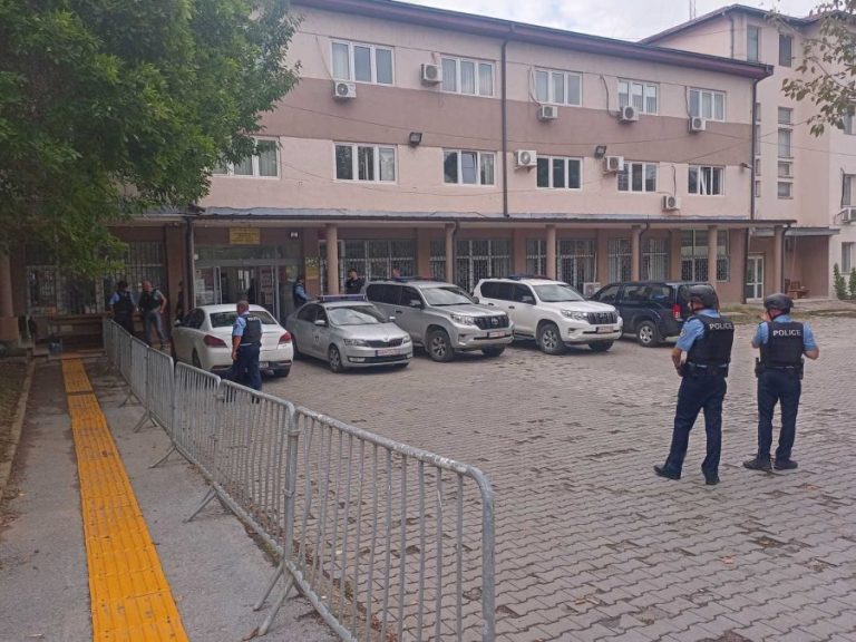 Tri saobraćajne nezgode na severu Kosova, jedna sa povređenima