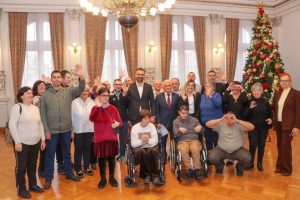 Gradonačelnik Novog Sada ugostio članove Dnevnog centra „Podrži&hellip;