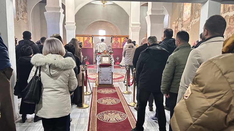 Sveti Nikola, praznik okupljanja Srba u Prištini