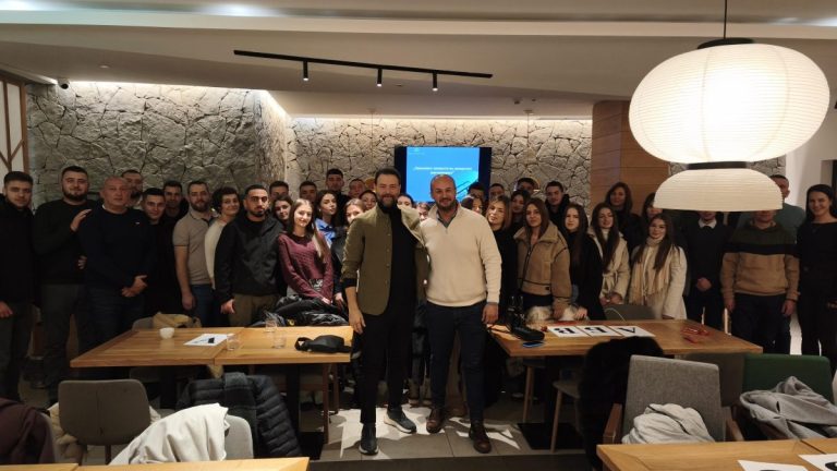 Ekonomsko – trgovinska škola iz Kosovske Mitrovice pobednik tematskog takmičenja “Znamenite ličnosti na dinarskim novčanicama”