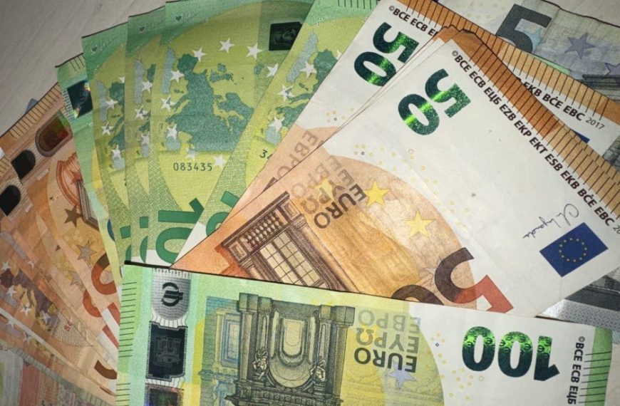 PAK: Od 1. juna zabrana gotovinskih plaćanja iznad 2.000 evra između fizičkih lica