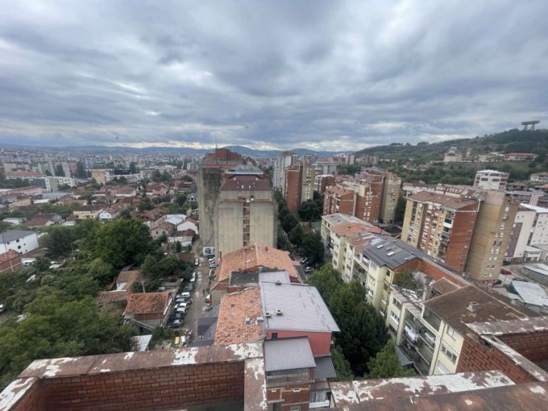 Severna Mitrovica: Trojica muškaraca povređena u tuči