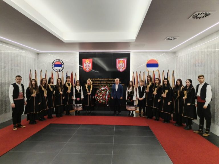 „Kamenički biseri“obišli Spomen‑sobu u kasarni „Kozara“