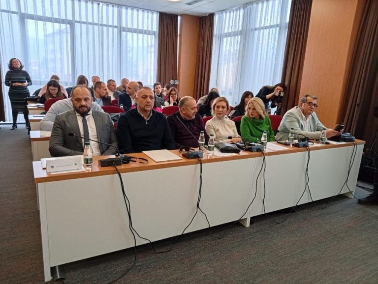 SO Severna Mitrovica poništila odluku o preimenovanju ulica i još jednom potvrdila odluku o napuštanju AKO