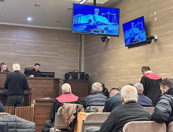 Veštak psihijatar tvrdi da je…