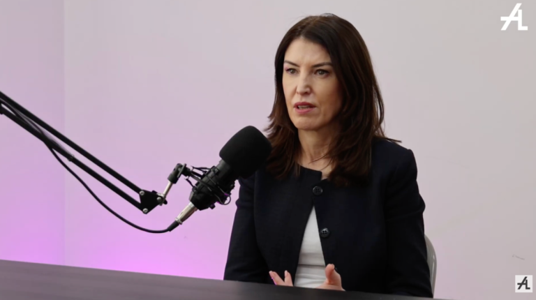 “Šta je meni Kosovo?” sa Serbeze Hadžiaj