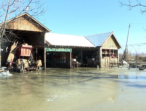 Povlači se voda, najugroženiji meštani&hellip;
