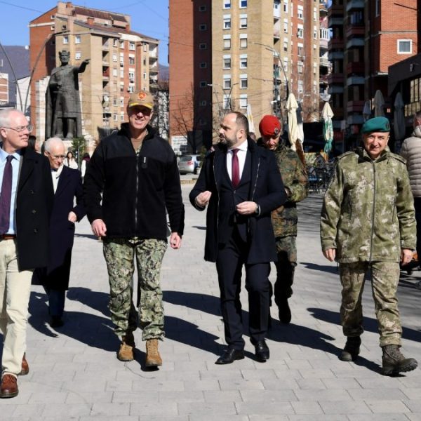 Gradonačelnik Severne Mitrovice ugostio komandante…