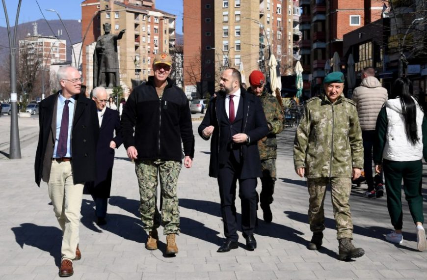Gradonačelnik Severne Mitrovice ugostio komandante NATO-a i Kfora