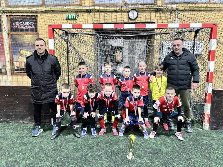 Pioniri FK Kosmet šampioni Sretenjskog turnira u Kruševcu