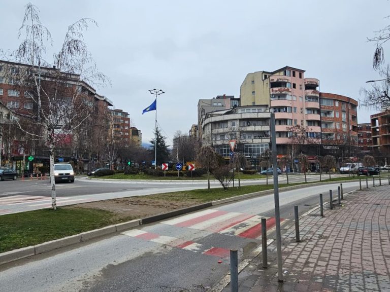 U Južnoj Mitrovici pronađeno telo muškarca, policija pokrenula&hellip;