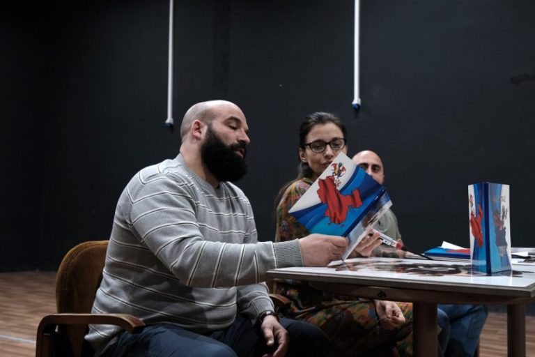 Luka Milenković zbirku poezije „Odluke“ posvetio deci sa KiM: „Mislim da sam se neraskidivo vezao sa Kosovom“