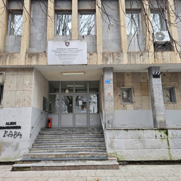 Suspendovana dva poreska inspektora nakon…