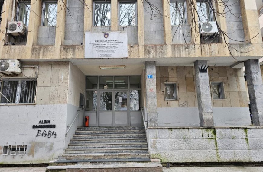 Suspendovana dva poreska inspektora nakon optužnice za primanje mita