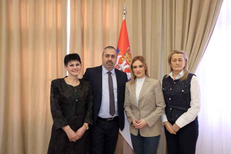 Više od 60 miliona dinara za socijalne usluge Srbima na Kosovu i Metohiji