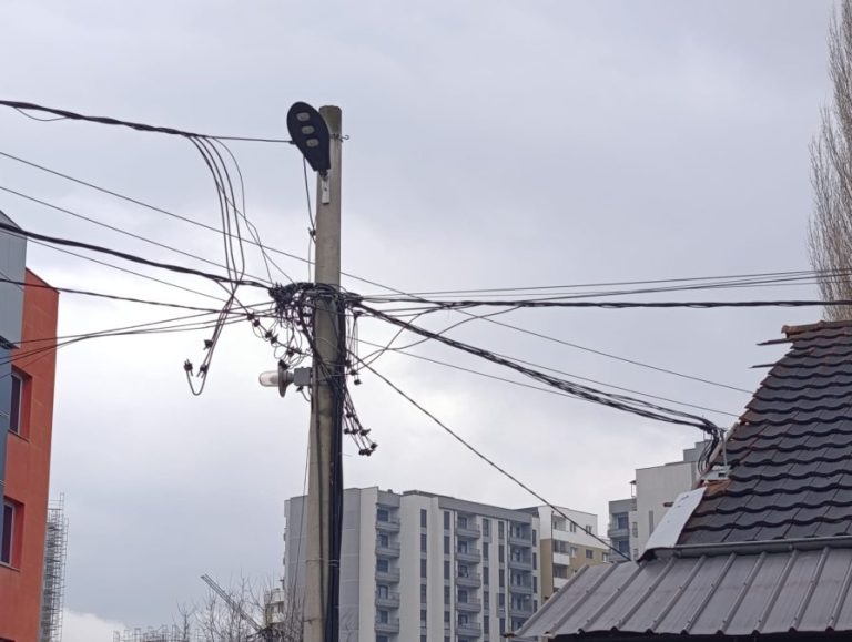 Delovi Severne Mitrovice i Zvečana bez struje zbog radova i kvara na trafostanici