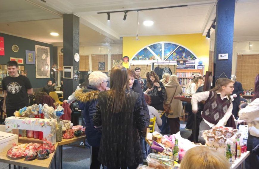 Otvorena Osmomartovska noćna pijaca u „Akvarijusu“