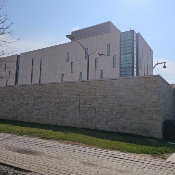 Američka ambasada u Prištini upozorila…