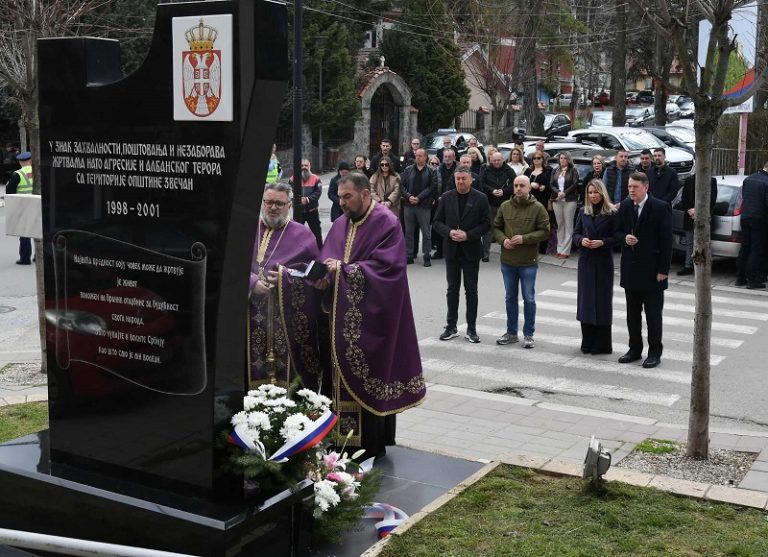 Zvečan odao poštu nevino stradalim u Nato bombardovanju