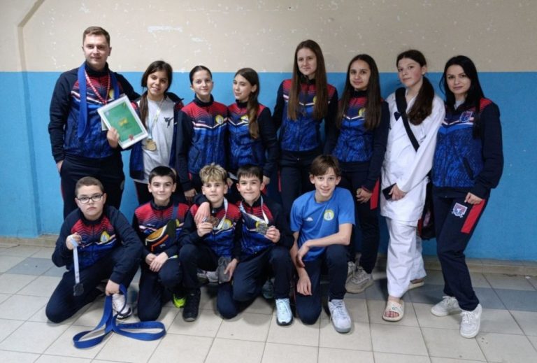 Karatisti iz Zvečana osvojili četiri medalje na međunarodnom turniru u Čačku