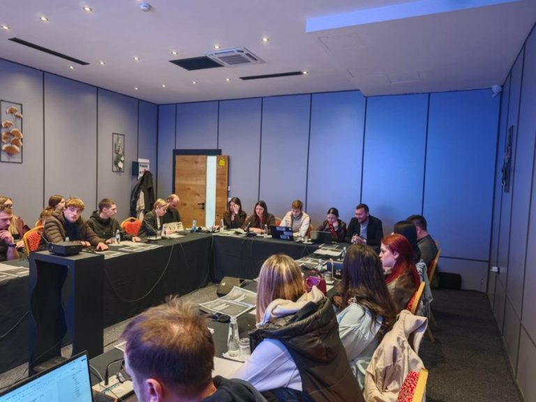 Za dva dana počinje primena Zakona o strancima i vozilima na Kosovu: pravo ili politika?