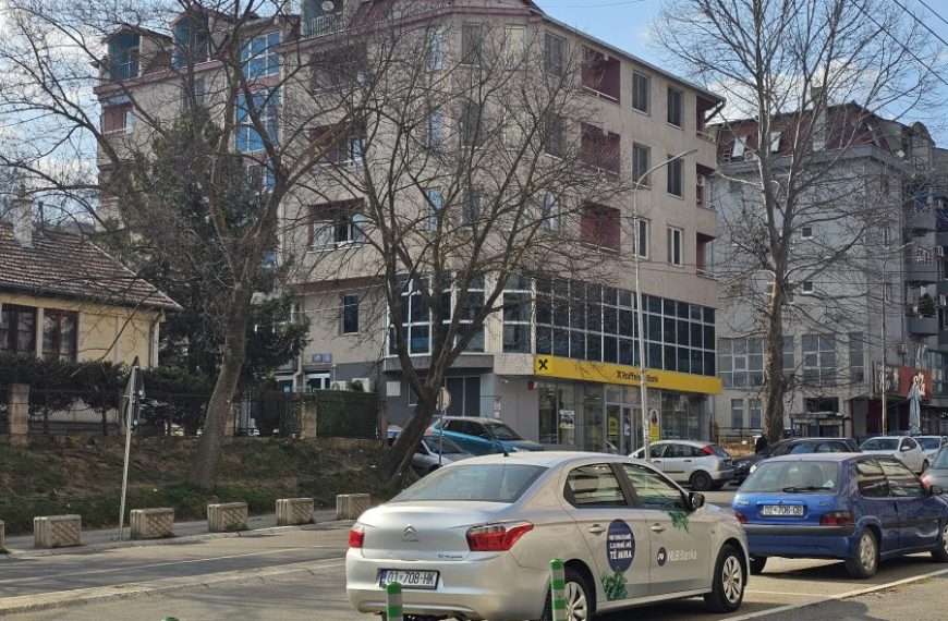 Oštećenih 150 i 50 hiljada evra štete od SMS prevara u ime banaka u Prištini