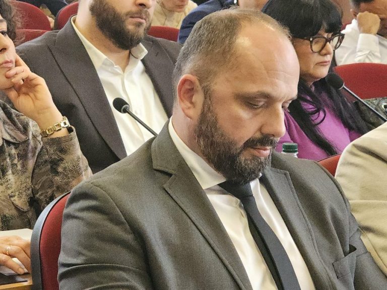 Radojević se izjasnio da nije kriv za nepoštovanje policijskog naređenja