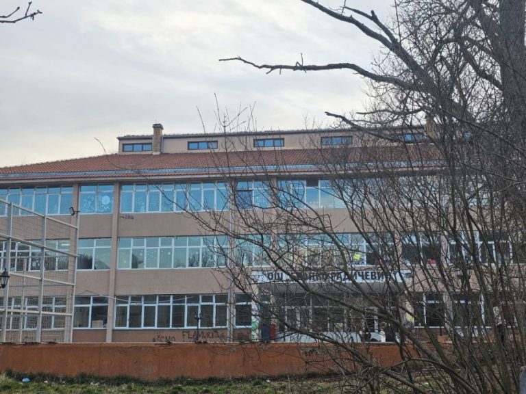 Drugi dan završnog ispita – osmaci polažu test iz matematike