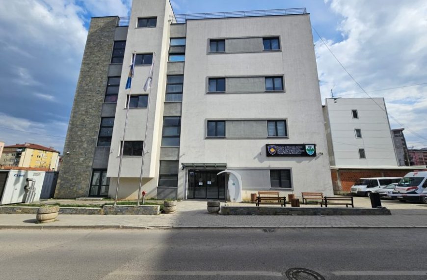 MUP Kosova nadgledao prijem zahteva za boravišne dozvole i civilnu registraciju u Severnoj Mitrovici
