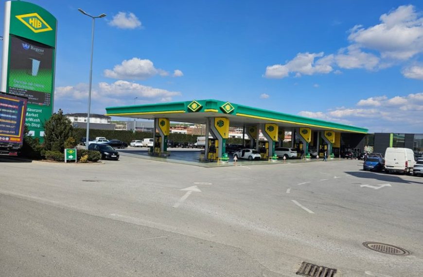 Odluka se ne poštuje: Rekordna cena goriva na Kosovu, 1,99 evra po litru