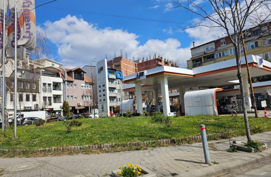 Dizel pojeftinio, benzin i gas bez promene