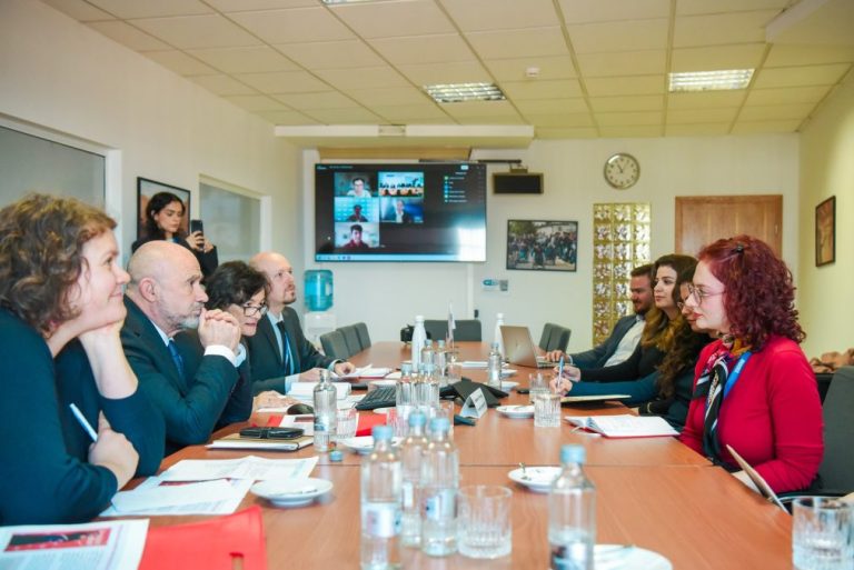 Specijalni predstavnik OEBS-a razgovarao sa menadžerima Akademije dijaloga za žene