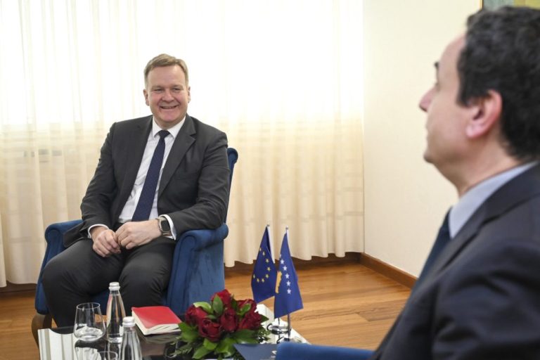 Sorensen tvrdi da je sa Amerikancima uskladio sledeće korake