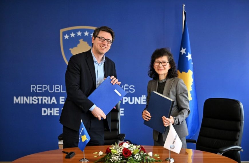 Kosovsko ministarstvo finansija i Svetska banka potpisali sporazume vredne 96 miliona evra