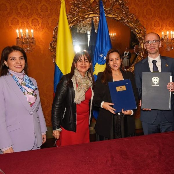 Ukidanje viza za diplomatske pasoše…