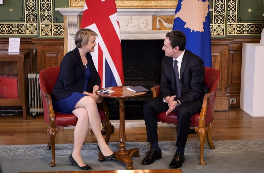 Kurti u Londonu sa ministarkom spoljnih poslova Velike Britanije