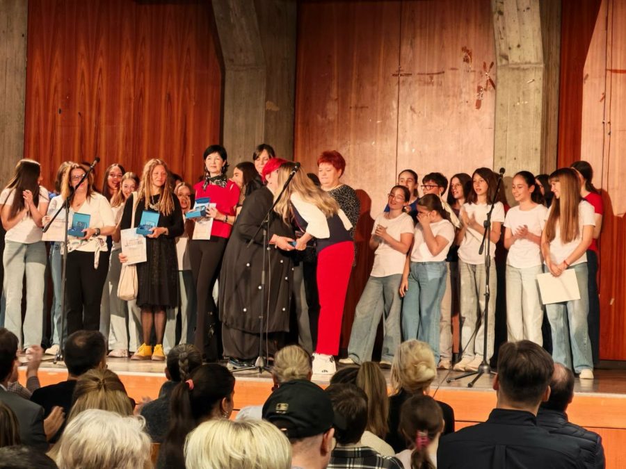 Dečji gradski hor iz Kosovske Mitrovice nastupio u Minhenu, Milanu i Parizu