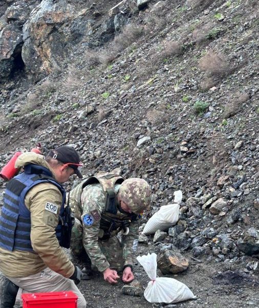 Vojnici iz Austrije, Italije i…