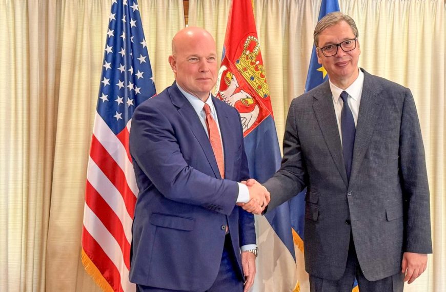 Ambasador SAD pri NATO: Srbija mora strateški da se uskladi sa Zapadom