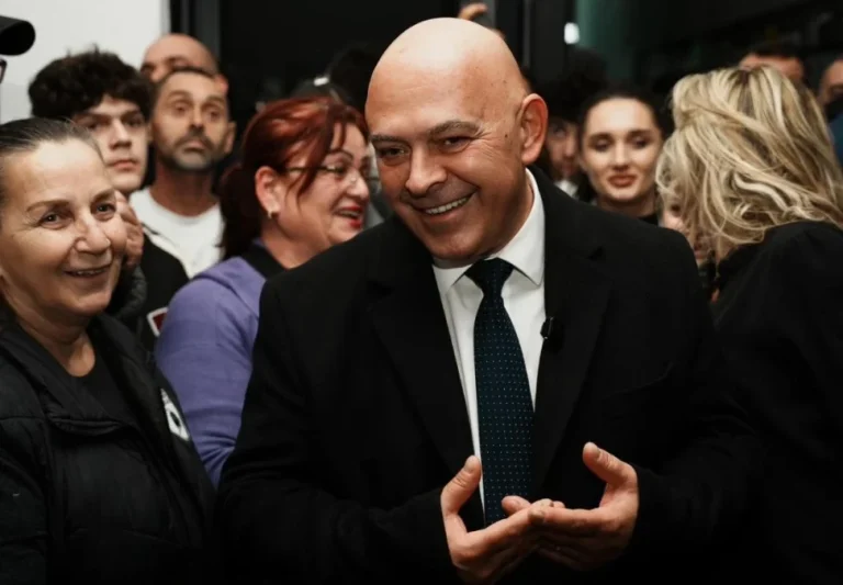 Ardian Đini zvanično na čelu Alijanse za budućnost Kosova