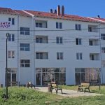 U Lapljem Selu postavljen transparent „Studenti pobeđuju“