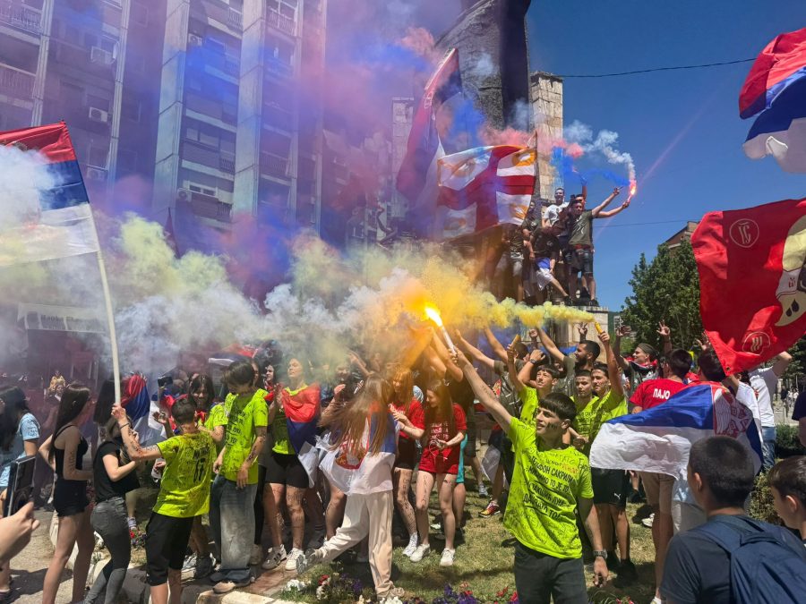 Maturanti proslavili kraj školske godine u Severnoj Mitrovici