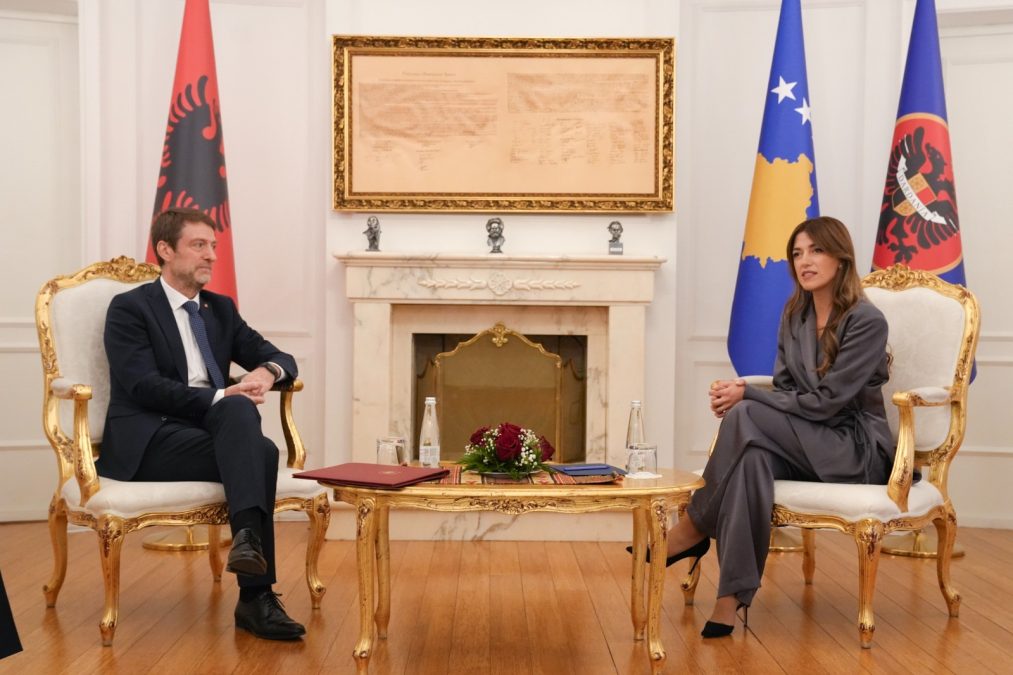 Hodža u Prištini: Sa Hadžiju o odnosima Kosova i Albanije, sa Kurtijem iza zatvorenih vrata