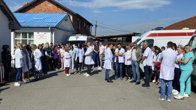 I danas protest u Gračanici, na skupu i predstavnici Srpske liste