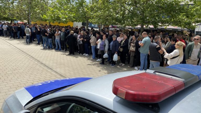 Još jedan skup u Gračanici: Podrška uhapšenim direktorima