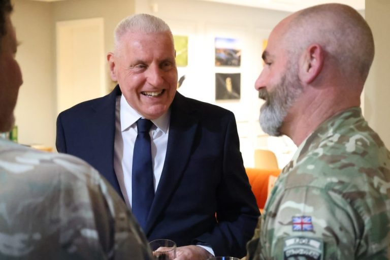 Britanski ministar odbrane stigao na Kosovo, sastao se sa komandantom Kfora