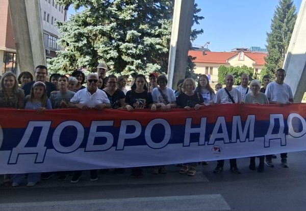 Pedesetoro dece i mladih sa…