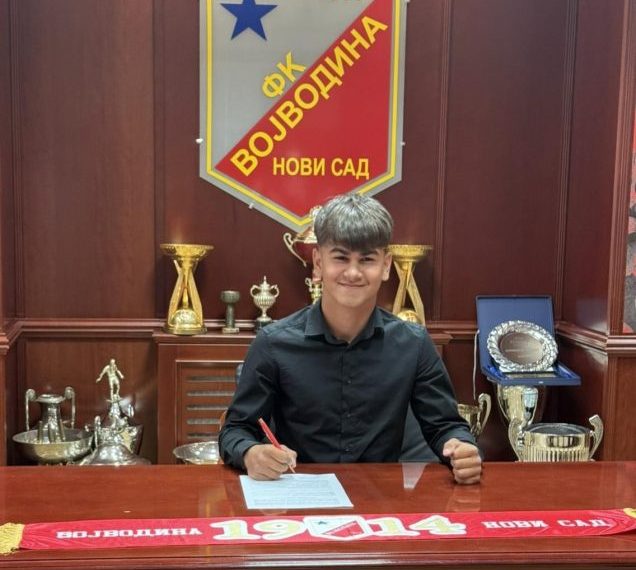 Filip Kostić ponikao u Difu potpisao ugovor sa Vojvodinom