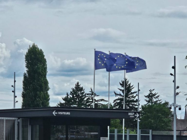 Brisel i Priština o SSP-u: EU traži jačanje institucija i nastavak reformi